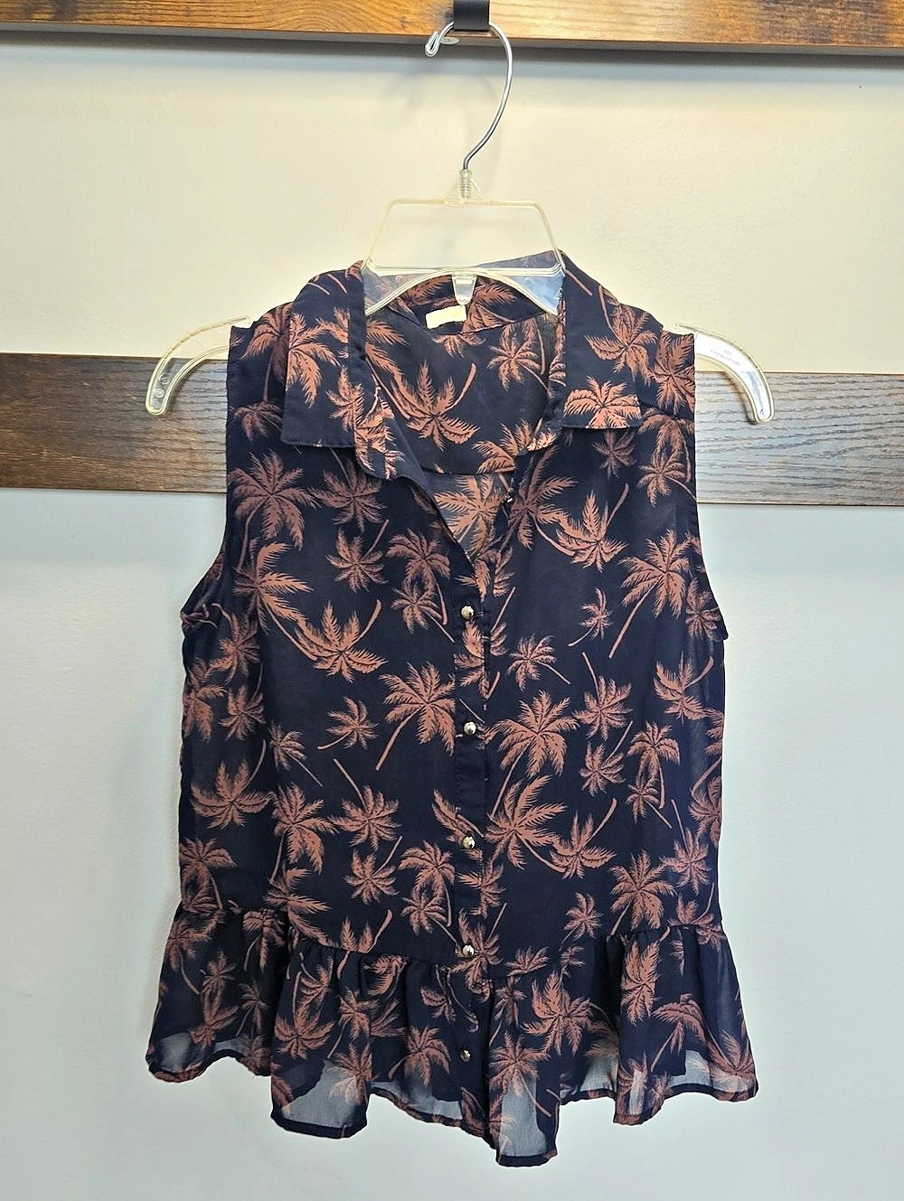 Floral Ruffle Hem Blouse in Black & Brown Like New